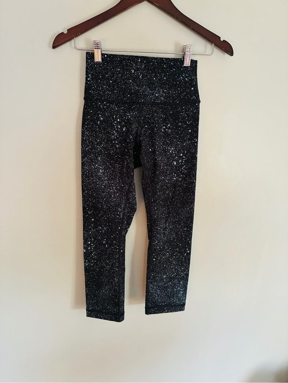 Lululemon galaxy wunder under high rise capri leggings women’s 4